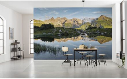 Komar Fotobehang - Allgäu Spiegel 450x280cm - Vliesbehang Multikleur