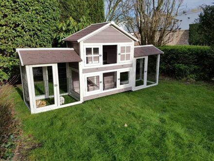 Konijnenhok Sisi met 2 rennen - 278x67x133 cm - Grijs/wit - Groot