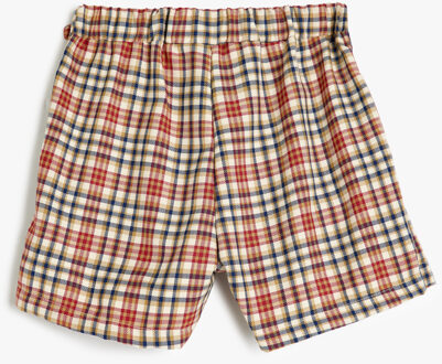 KORTE BROEKEN Bermudalengte (boven de knie) Normale taille Broekenrots Rood