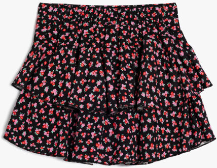 KORTE BROEKEN Bermudalengte (boven de knie) Normale taille Broekenrots Zwart