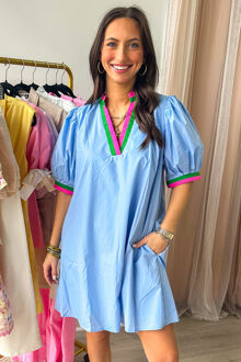 Korte Mouw Mini Jurk Met Kleurblok Afwerking Lichtblauw