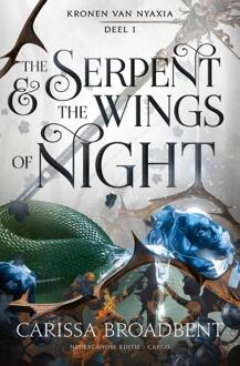 Kronen van Nyaxia 1 - The Serpent and the Wings of Night (Limited Edition) -  Carissa Broadbent (ISBN: 9789403132662)