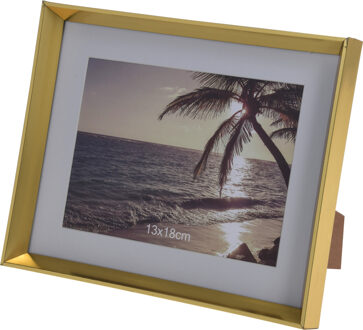 Kunststof fotolijst goud geschikt voor een foto van 13 x 18 cm