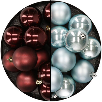 Kunststof kerstballen van dia6 cm - 24x stuks - bruin en lichtblauw - kerstversieringen