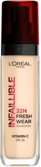 L'Oréal Paris Infallible Mattifying Foundation - 015 Porcelain