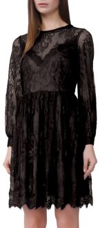 Lace Skater -jurk en hart halslijn Zwart - L