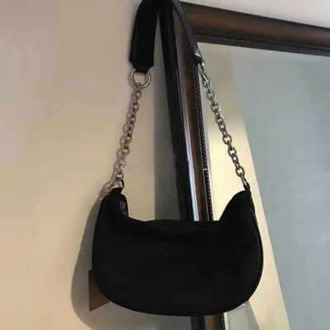 Ladies Retro Style All-match Black Chain Bag Girls One-shoulder Bag Underarm Bag Fashion Baguette Bag