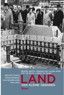 Land van kleine gebaren - Boek Remieg Aerts (9461055234)