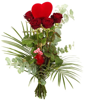 Lange rode rozen met rood hart