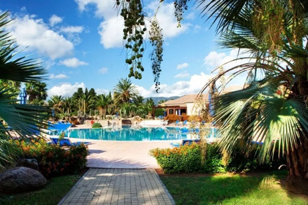 Lantana Resort Hotel & Apartments