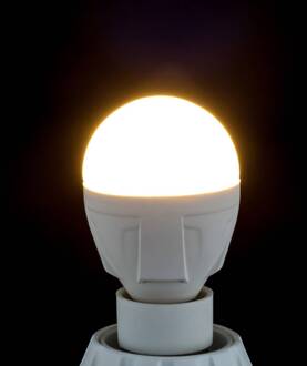 LED druppellamp, E14, 4,9 W, 3.000 K, 470 lumen
