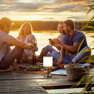 LED solar tafellamp voor buiten Milano Pro, RGBW, afstandsbediening zwart, wit