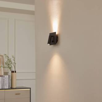 LED wandlamp Magya, zwart 2-lamps, hoekig zwart mat