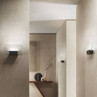 LED wandlamp Nami, zwart, breedte 30 cm, glas helder, zwart