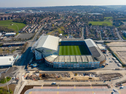 Leeds United vs Brighton & Hove Albion (Premier League) (Vliegtuig)