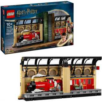 LEGO Harry Potter Book Nook: Hogwarts Express Toy Set 76450