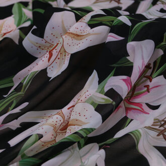 Lelie bloemen gewichtloos chiffon stof, zwarte kleur bloemen gedrukt chiffon doek, vrouwen blouse jurk transparante dunne stof tissus half meter