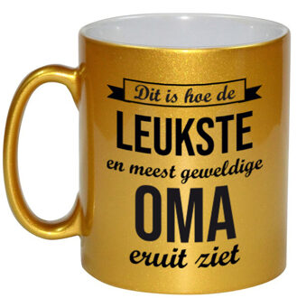 Leukste en meest geweldige oma cadeau mok / beker goudglanzend 330 ml - feest mokken Goudkleurig