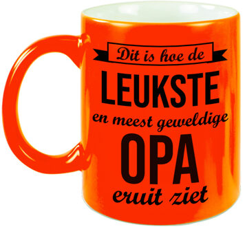 Leukste en meest geweldige opa cadeau koffiemok / theebeker neon oranje 330 ml - feest mokken