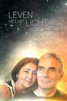 Leven met het Licht aan - Boek Lilian Ferru (9492247690)