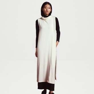 Lichte asymmetrische poncho - maat M Ecru