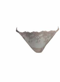 Lingerie Platinum Fashion Tanga Huid 1335F - 42