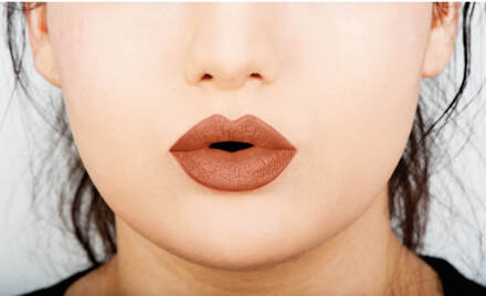 Lip Lingerie Liquid Lipstick - RUFFLE TRIM LIPLI04 Roze - 000