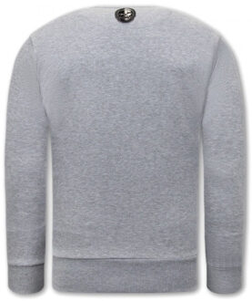 Local Fanatic Sweater met print chucky Grijs