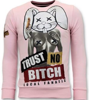 Local Fanatic Sweater trust no bitch Roze - L