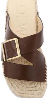 Loewe Petal Plantaardig Leren Sandalen Bruin