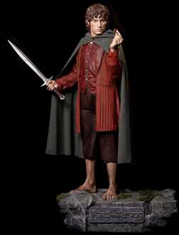 Lord of the Rings Life-Size Statue Frodo 152 cm