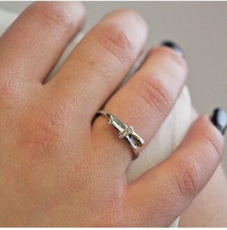 Luminous Bow ring - Oostenrijks kristal Wit Zilver - Q