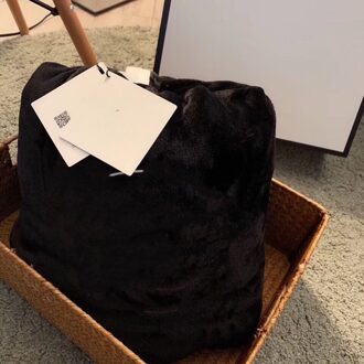 Luxe Adel Deken Noordelijke C Letters Deken Sjaal Hand Zachte, Warme Airconditioning Sofa Rode Deken zwart