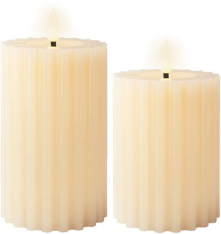 Luxe LED kaarsen/stompkaarsen - set 2x - creme wit ribbel - D7,5 x H12,5 en H15 cm - timer - LED kaarsen Crème