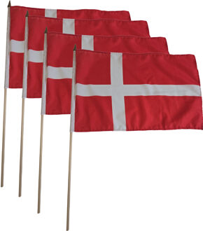 Luxe zwaaivlaggen Denemarken - Set van 4x stuks - 30 x 45 cm - Op houten stokje - Deense feest versi