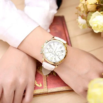 Luxury Woman's Bracelet Quartz Watch Geneva Roman Numerals Faux Leather Ladies Watches Reloj Inteligente Mujer Zegarki Damskie