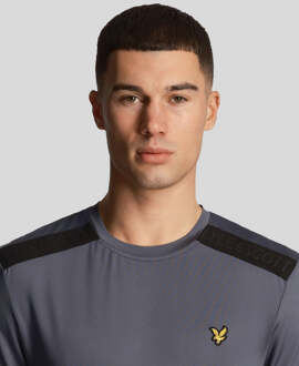 Lyle & Scott Men's Lyle And Scott Shoulder Branded T-Shirt in Navy - maat M