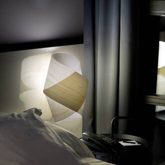 LZF wandlamp Orbit, ivoorkleurig, breedte 19 cm, hout