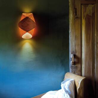 LZF wandlamp Orbit, kersenhoutkleurig, breedte 19 cm, hout