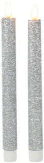 Magic Flame Kaarsen set van 2x stuks Led dinerkaarsen glitter zilver 25,5 cm
