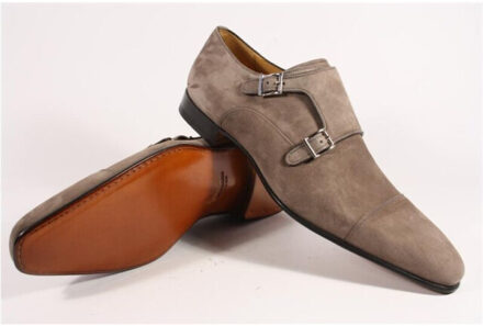 Magnanni 16016 /taupe suede gespschoenen - maat 43 Grijs