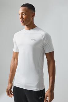 Man Active Camo Muscle Fit Raglan T-Shirt, Light Grey