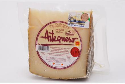 Manchego cheese artisan cured D.O.P. -Artecheese-piece 250 gr