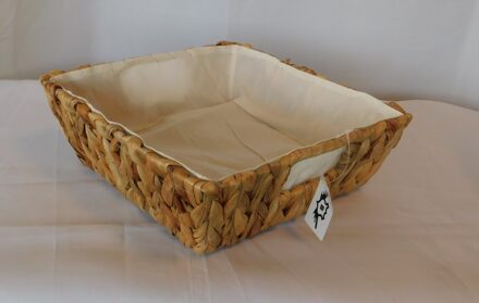 Mand Hyacint met stof bekleed 25x25x8cm beige