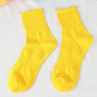 Mannen En Vrouwen Winter, lente En Jaar Korte Knie Sokken Vlakte Mode Effen Kleur Bijpassende Sport Leisure Comfor geel