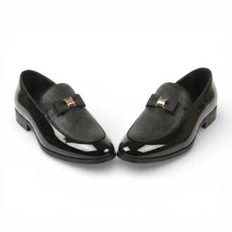 Marineblauwe loafers met textuur aan de voorkant en iconische gesp. - EU 41