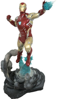 marvel avengers endgame iron man pvc diorama diamond select toys