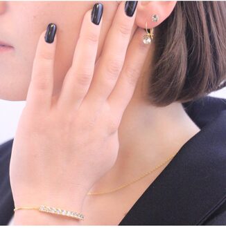 Mary oorbellen - Oostenrijks kristal Wit & Goud