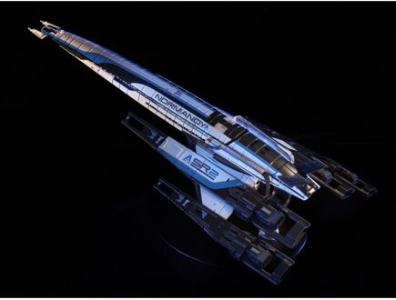 Mass Effect 3 Normandy SR-2 Die-cast space ship replica