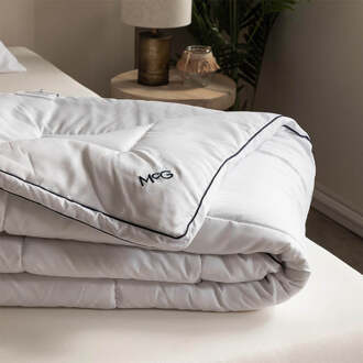 Mcgregor Dekbed McGregor Hotel Deluxe All Season - 240x200 Cm (Lits-Jumeaux) - McGregor 300 Gram Per M2 - Dekbed-Discounter.nl - 240 x 200 cm